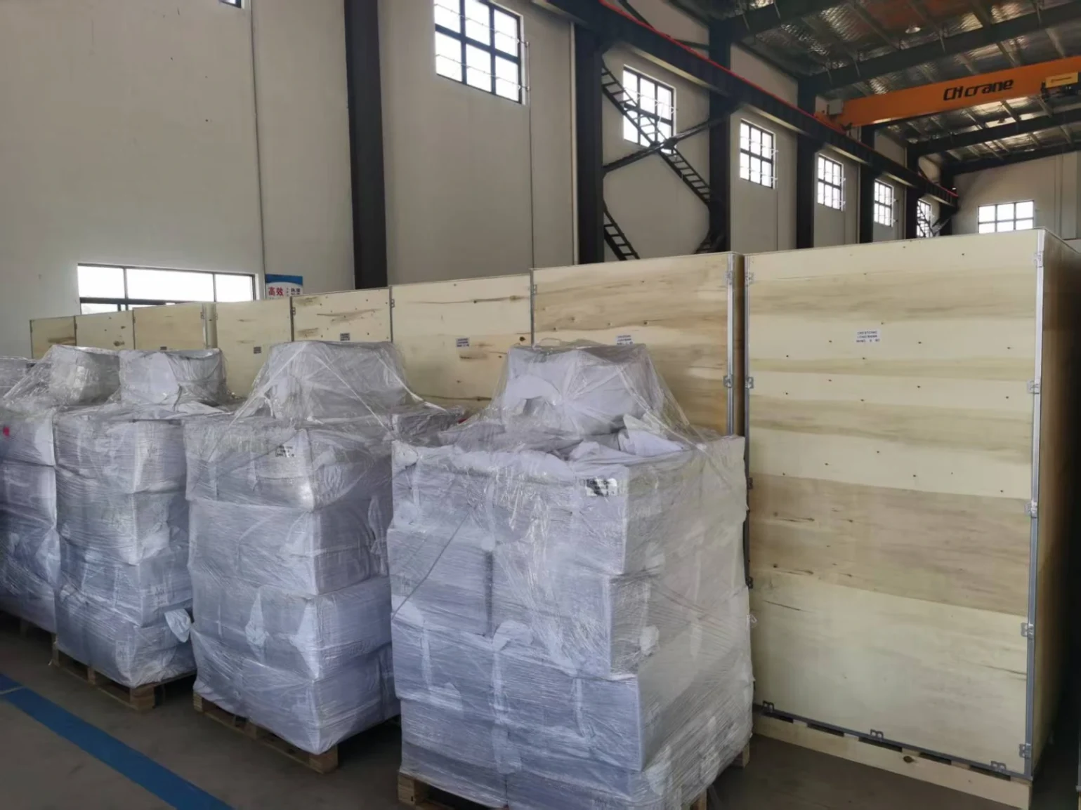 Export packaging for rack-mounted liquid-cooled load bank